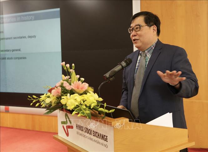 Trong ảnh: Tiến sĩ Tan Wee Liang, Chủ tịch Mạng lưới thư ký ASEAN trình bày tham luận. Ảnh: Trần Việt - TTXVN