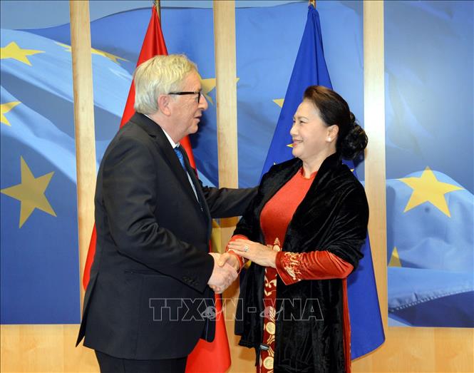 Trong ảnh: Chủ tịch Quốc hội Nguyễn Thị Kim Ngân hội kiến Chủ tịch Ủy ban châu Âu Jean-Claude Juncker. Ảnh: Trọng Đức - TTXVN