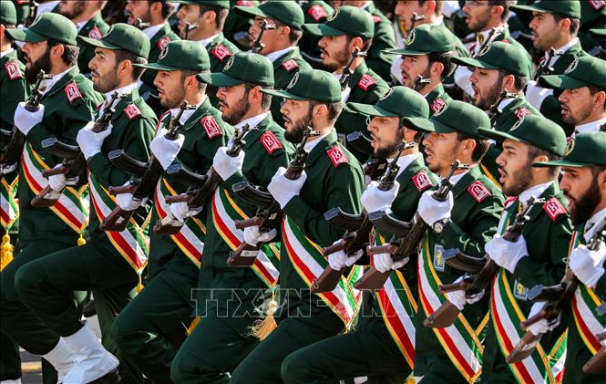 Trong ảnh: (tư liệu) Lực lượng Vệ binh Cách mạng Hồi giáo Iran (IRGC)  tại lễ duyệt binh ở Tehran ngày 22/9/2018. Ảnh: AFP/TTXVN