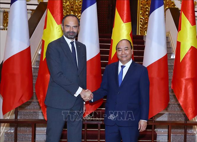 Trong ảnh: Thủ tướng Nguyễn Xuân Phúc đón và hội đàm với Thủ tướng Pháp Édouard Philippe thăm chính thức Việt Nam, chiều 2/11/2018, tại Hà Nội. Ảnh: Thống Nhất – TTXVN