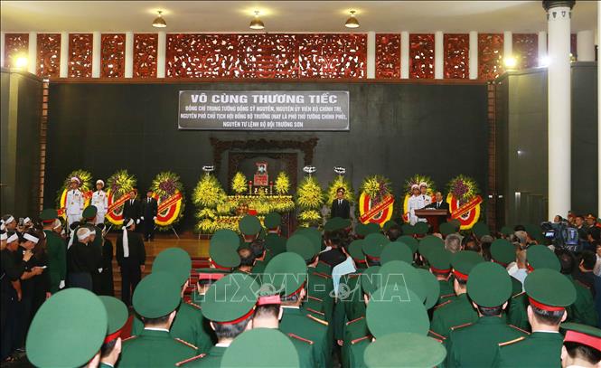 Trong ảnh: Quang cảnh Lễ truy điệu và đưa tang đồng chí Trung tướng Đồng Sỹ Nguyên. Ảnh: Doãn Tấn - TTXVN