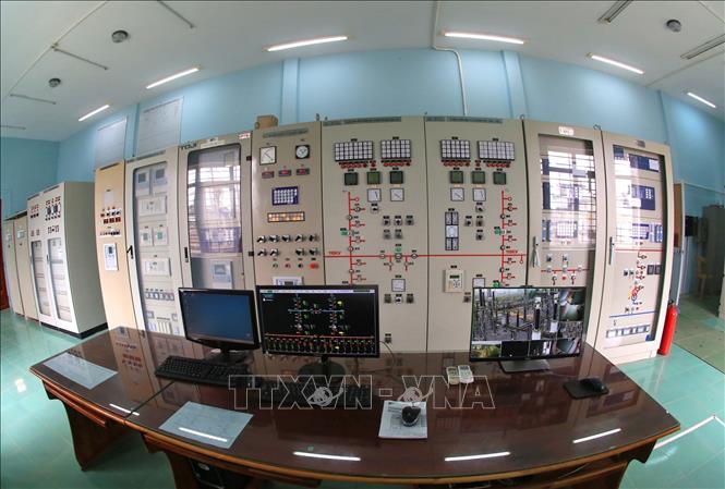 Trong ảnh: Trạm biến áp không người trực 110 kV Đông Hà do Công ty Điện lực Quảng Trị (Tổng Công ty Điện lực miền Trung) quản lý vận hành đã được áp dụng phần mềm thu thập dữ liệu đo đếm. Ảnh: Ngọc Hà - TTXVN