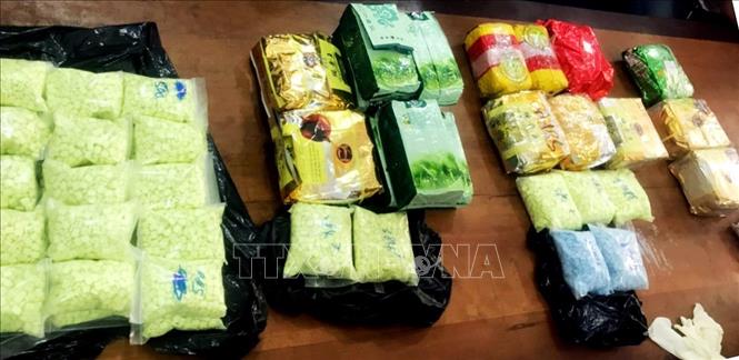 Trong ảnh: Tang vật của vụ án.  Ảnh: Công Mạo-TTXVN