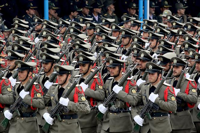 Trong ảnh: Binh sĩ Iran tham gia diễu binh nhân Ngày Quân đội 18/4/2019 tại Tehran. Ảnh: AFP/ TTXVN