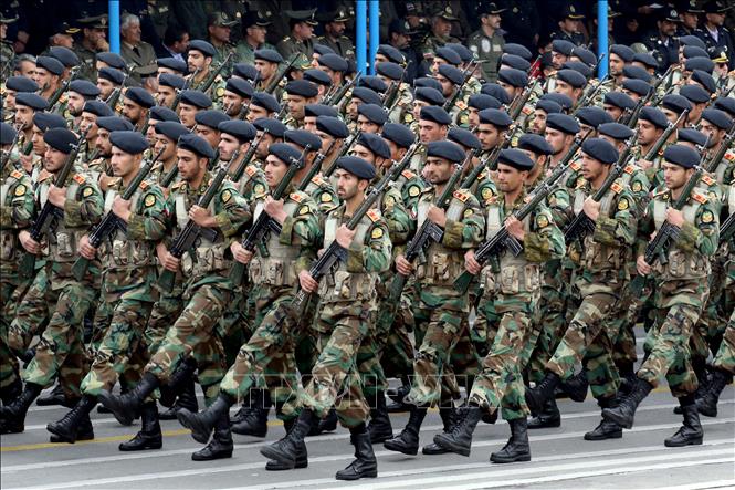 Trong ảnh: Binh sĩ Iran tham gia diễu binh nhân Ngày Quân đội 18/4/2019 tại Tehran. Ảnh: AFP/ TTXVN