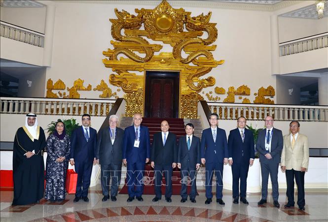  Trong ảnh: Thủ tướng Nguyễn Xuân Phúc và các Trưởng đoàn tại buổi tiếp. Ảnh: Thống Nhất –TTXVN
