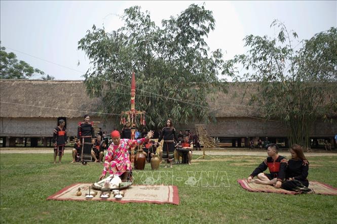 Photo: Ede ethnic group's rituals to pray for peace are revived in the event. VNA Photo: Trọng Đạt