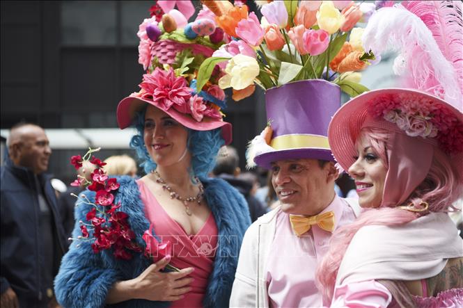 Trong ảnh: Người dân New York tham gia Diễu hành Lễ Phục sinh 2019 ngày 21/4. Ảnh: THX/TTXVN