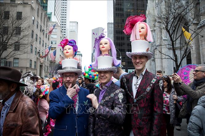 Trong ảnh: Người dân New York tham gia Diễu hành Lễ Phục sinh 2019 ngày 21/4. Ảnh: THX/TTXVN