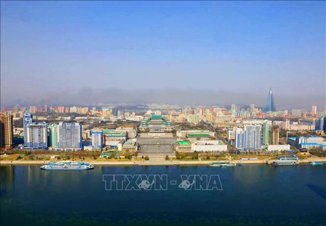 Trong ảnh: Thủ đô Bình Nhưỡng nhìn từ trên cao. Ảnh: Phương Hoa - TTXVN