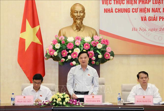 Trong ảnh: Chủ nhiệm Ủy ban Pháp luật của Quốc hội Nguyễn Khắc Định phát biểu tại phiên họp. Ảnh: Văn Điệp – TTXVN