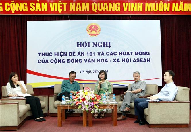 Trong ảnh: Các diễn giả trao đổi tại hội nghị. Ảnh: Anh Tuấn – TTXVN