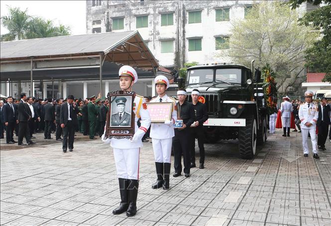 Trong ảnh: Lễ đưa tang nguyên Chủ tịch nước, Đại tướng Lê Đức Anh. Ảnh: Doãn Tấn - TTXVN