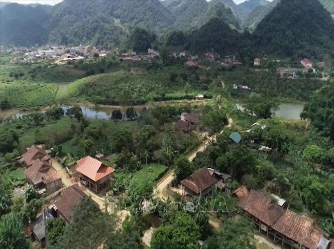 Trong ảnh: Huyện Thuận Châu (tỉnh Sơn La) - nơi đón Bác về thăm năm xưa ngày một đổi mới và phát triển. Ảnh: TTXVN phát