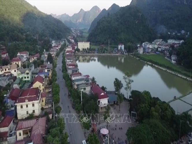 Trong ảnh: Huyện Thuận Châu (tỉnh Sơn La) - nơi đón Bác về thăm năm xưa ngày một đổi mới và phát triển. Ảnh: TTXVN phát