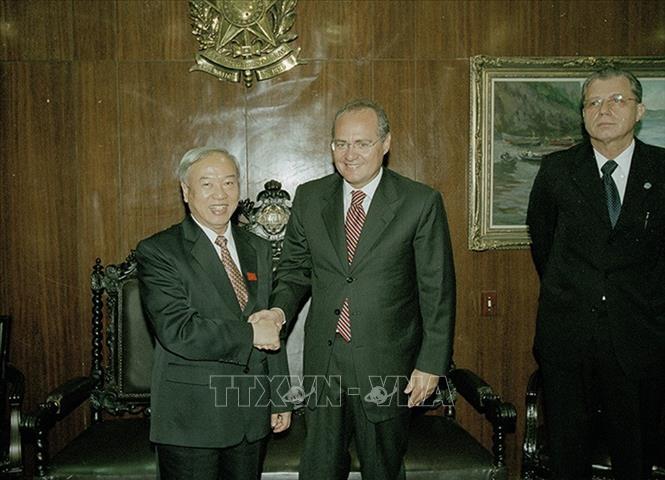 Trong ảnh: Ngày 7/3/2006, tại thủ đô Brasilia, Chủ tịch Thượng viện Brazil José Renan Vasconcelos Calheiros hội kiến Chủ tịch Quốc hội Nguyễn Văn An thăm hữu nghị chính thức Brazil. Ảnh: Trí Dũng – TTXVN
