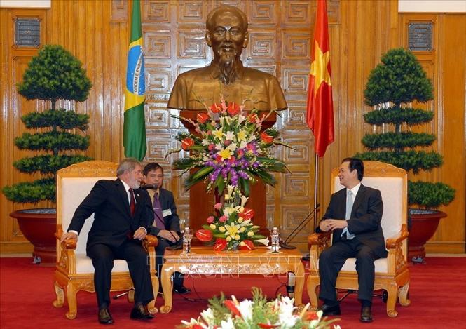 Trong ảnh: Thủ tướng Nguyễn Tấn Dũng hội kiến Tổng thống Brazil Luiz Inácio Lula da Silva thăm chính thức Việt Nam, ngày 10/7/2008, tại Hà Nội. Ảnh: Nhan Sáng - TTXVN