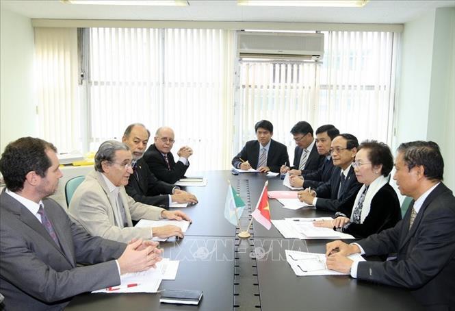 Trong ảnh: Phó Chủ tịch nước Nguyễn Thị Doan gặp Chủ tịch Đảng Cộng sản Brazil Renato Rabelo, ngày 14/5/2015, nhân dịp tham dự Hội nghị Thượng đỉnh Phụ nữ Toàn cầu lần thứ 25 tại Brazil. Ảnh: Thống Nhất - TTXVN
