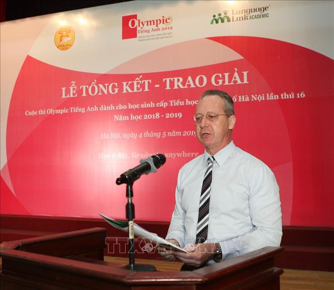 Trong ảnh: Tổng Giám đốc Language Link Việt Nam Gavan Iacono phát biểu tổng kết cuộc thi và chúc mừng các thí sinh đạt giải. Ảnh: Thanh Tùng-TTXVN