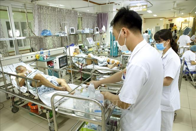Trong ảnh: Bệnh viện Đa khoa Xanh Pôn (bệnh viện hạng 1 của thành phố) tiếp nhận khám chữa bệnh 2.200 – 2.400 bệnh nhân/ngày, trong đó 80% bệnh nhân có thẻ Bảo hiểm y tế. Ảnh: Dương Ngọc – TTXVN