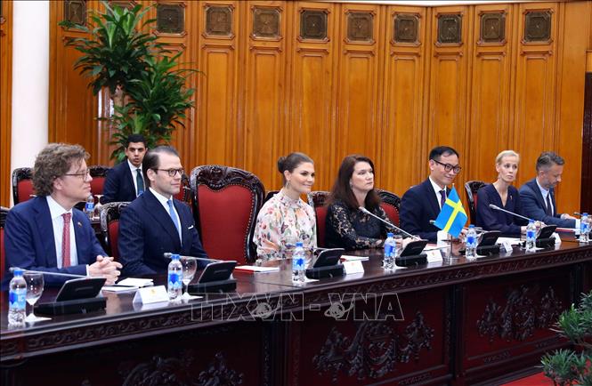 Trong ảnh:  Công chúa kế vị Thụy Điển Victoria Ingrid Alice Desiree và phu quân tại buổi tiếp.  Ảnh: Thống Nhất – TTXVN