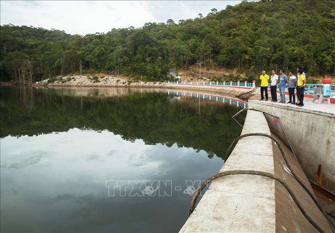 Trong ảnh: Hồ nước ngọt trên đảo Thổ Chu. Ảnh: Hồng Đạt - TTXVN
