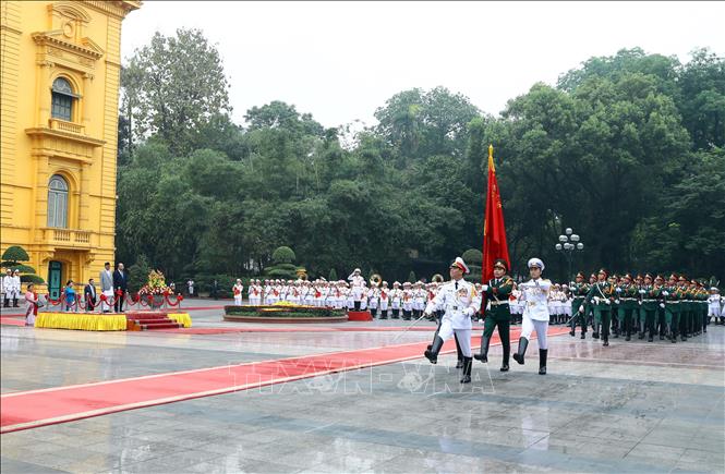 Trong ảnh: Quang cảnh lễ đón.  Ảnh: Thống Nhất - TTXVN 
