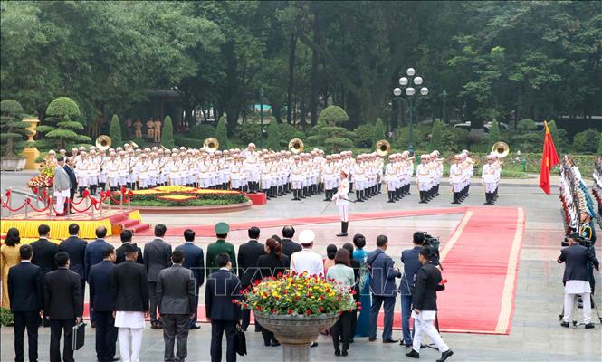 Trong ảnh: Quang cảnh lễ đón Thủ tướng Nepal K.P. Sharma Oli và Phu nhân tại Phủ Chủ tịch. Ảnh: Văn Điệp – TTXVN