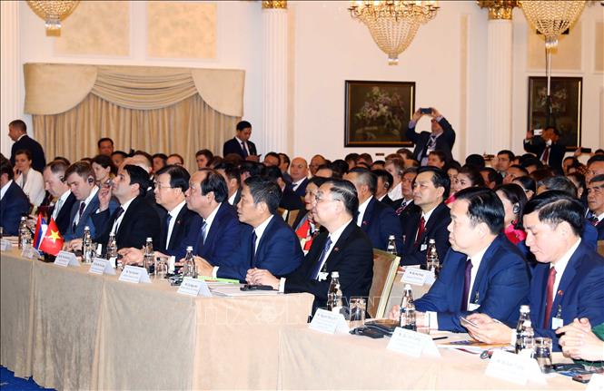 Trong ảnh: Các đại biểu Việt Nam và Liên bang Nga tham dự diễn đàn. Ảnh: Thống Nhất – TTXVN