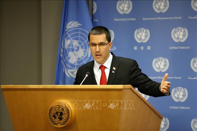 Trong ảnh (tư liệu): Ngoại trưởng Venezuela Jorge Arreaza phát biểu trong cuộc họp báo tại trụ sở Liên hợp quốc ở New York, Mỹ, ngày 25/4/2019. Ảnh: THX/ TTXVN