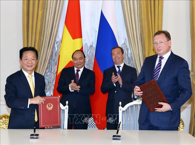 Photo: A view of the signing of many cooperation documents. VNA Photo: Thống Nhất