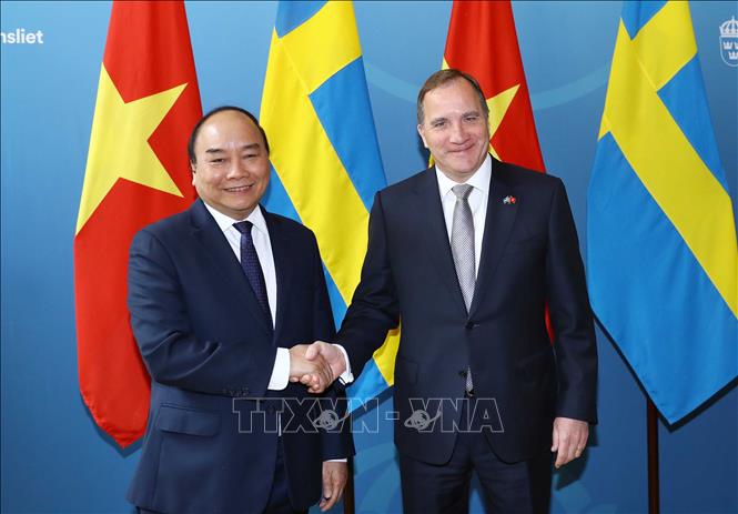Trong ảnh: Thủ tướng Nguyễn Xuân Phúc và Thủ tướng Thụy Điển Stefan Löfven tại Lễ đón chính thức. Ảnh: Thống Nhất – TTXVN