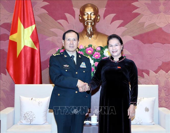 Trong ảnh: Chủ tịch Quốc hội Nguyễn Thị Kim Ngân tiếp Bộ trưởng Bộ Quốc phòng Trung Quốc Ngụy Phượng Hòa. Ảnh: Trọng Đức - TTXVN