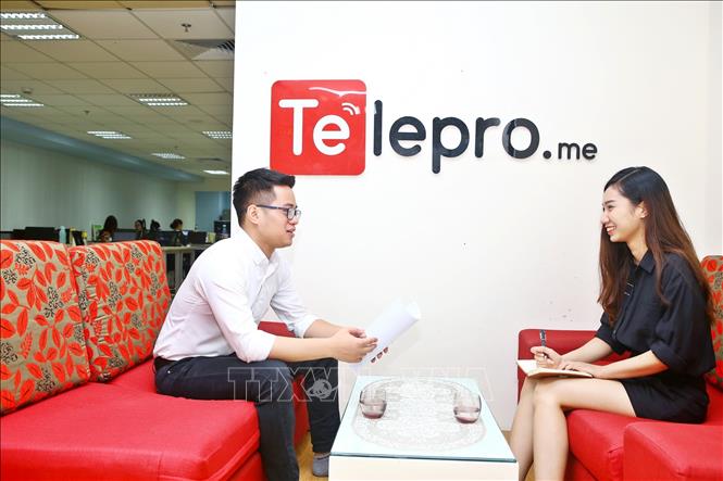 Trong ảnh: Hiện nay, TELEPRO là đối tác của trên 100 doanh nghiệp lớn nhỏ như VIB, Topica, Wefit, Atadi, Bachkhoa Aptech,...Ảnh: Minh Quyết - TTXVN 