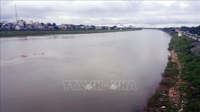 Trong ảnh: Đoạn sông Trà Lý chảy qua địa phận phường Hoàng Diệu, thành phố Thái Bình, tỉnh Thái Bình, vào các buổi chiều mùa hè có nhiều người dân, trẻ em ra tắm. Ảnh: Nguyễn Công Hải - TTXVN