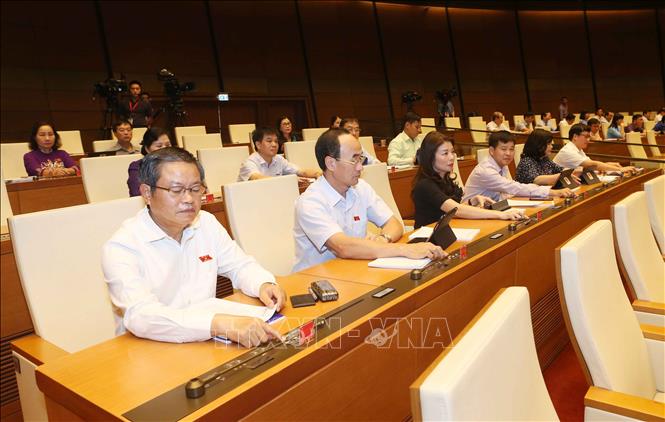 Trong ảnh: Đoàn đại biểu Quốc hội tỉnh Lào Cai tham gia biểu quyết thông qua Luật Kiến trúc. Ảnh: Doãn Tấn - TTXVN