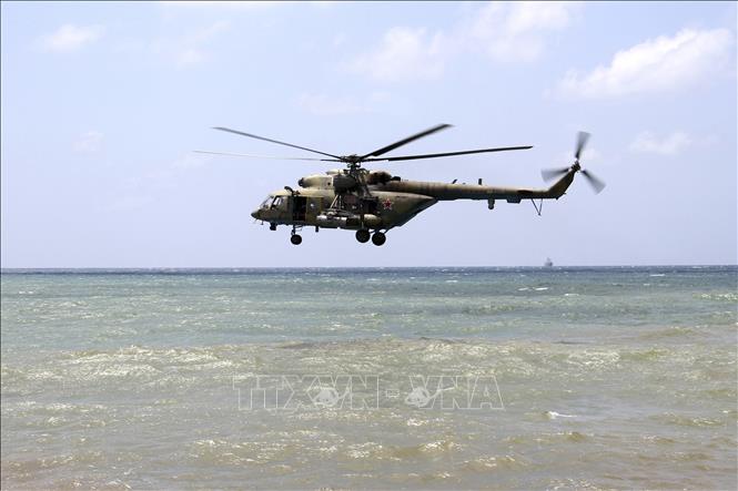 Trong ảnh (tư liệu): Máy bay Mi-17 của Không lực Nga tham gia cuộc lễ kỷ niệm Ngày Hải quân Nga ở cảng Tartus ngày 29/7/2018. Ảnh: AFP/TTXVN