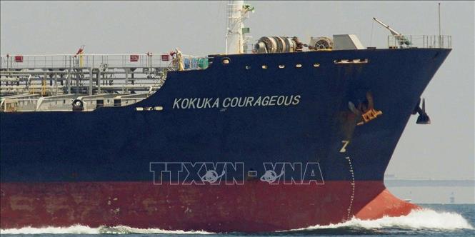 Trong ảnh: Tàu chở dầu Kokuka Courageous. Ảnh: REUTERS/TTXVN 
