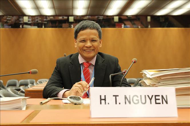 Trong ảnh : Đại sứ Nguyễn Hồng Thao tại kỳ họp thứ nhất, khóa họp 71 của Ủy ban Luật pháp quốc tế, Geneva (Thụy Sĩ). Ảnh: Hoàng Hoa - Pv TTXVN tại Thụy Sĩ
