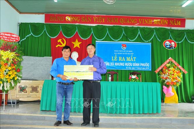 Trong ảnh: Lễ ra mắt hợp tác xã nhung hươu. Ảnh: K GỬIH -TTXVN
