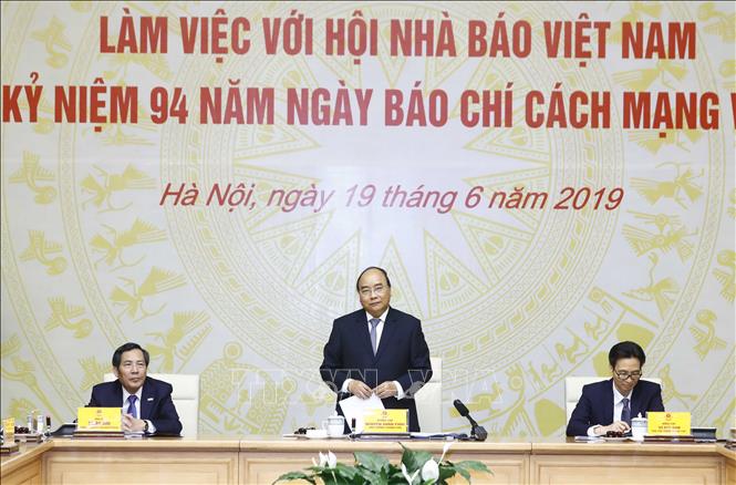 Trong ảnh: Thủ tướng Nguyễn Xuân Phúc phát biểu tại buổi làm việc. Ảnh: Thống Nhất -TTXVN  