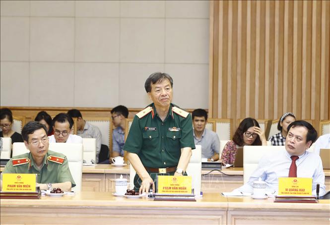 Trong ảnh: Thiếu tướng Phan Văn Huấn, Tổng biên tập báo Quân đội Nhân dân phát biểu tại buổi làm việc. Ảnh: Thống Nhất -TTXVN  
