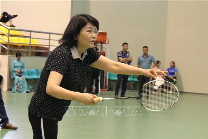  Phó Chủ tịch nước tham dự thi đấu giao hữu tại Liên hoan. Ảnh: Diệp Trương - TTXVN