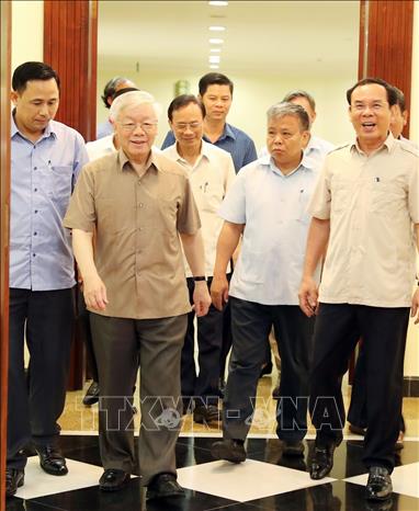 Trong ảnh: Tổng Bí thư, Chủ tịch nước Nguyễn Phú Trọng và các đại biểu tham dự cuộc họp. Ảnh: Trí Dũng – TTXVN 