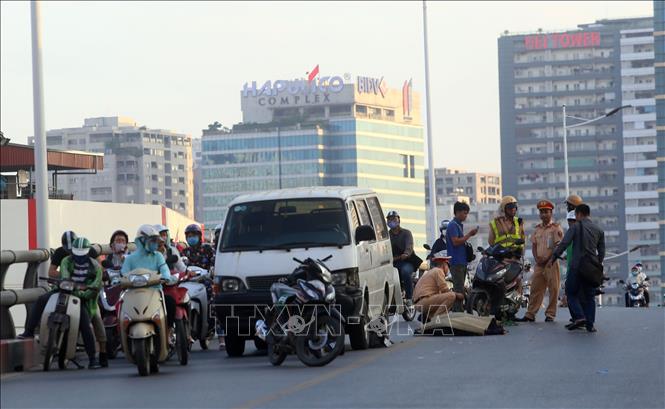 Trong ảnh: Hiện trường vụ tai nạn. Ảnh: Huy Hùng - TTXVN