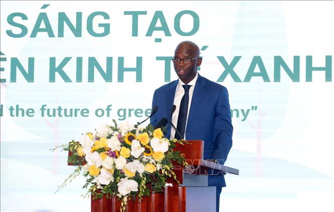 Trong ảnh: Ông Ousmane Dione, Giám đốc Ngân hàng Thế giới tại Việt Nam phát biểu tại Lễ trao giải. Ảnh: Anh Tuấn – TTXVN