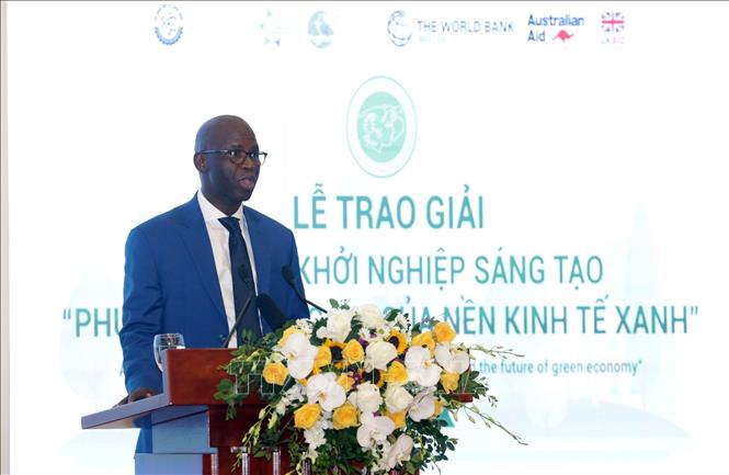 Trong ảnh: Ông Ousmane Dione, Giám đốc Ngân hàng Thế giới tại Việt Nam phát biểu tại Lễ trao giải. Ảnh: Anh Tuấn – TTXVN
