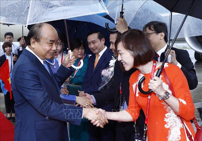 Thủ tướng Chính phủ Nguyễn Xuân Phúc và Phu nhân đến Nhật ...