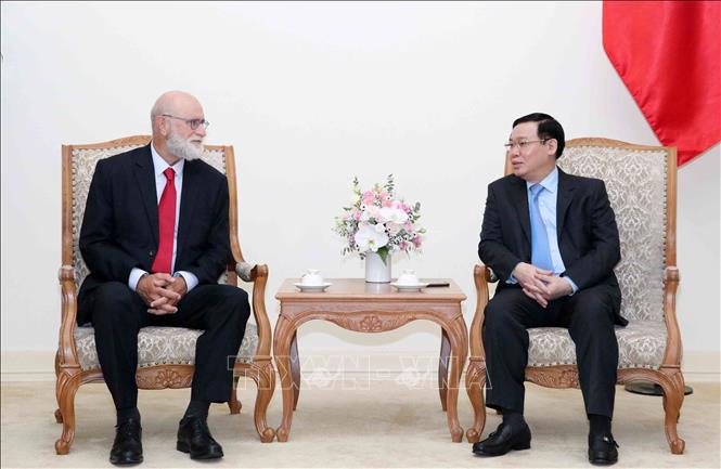 Trong ảnh: Phó Thủ tướng Vương Đình Huệ tiếp Giáo sư kinh tế Avishay Braverman. Ảnh: Văn Điệp – TTXVN