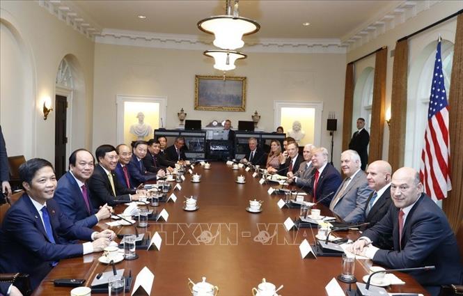 Trong ảnh: Chiều 31/5/2017, tại Nhà Trắng ở Thủ đô Washington D.C, Tổng thống Donald Trump hội đàm với Thủ tướng Nguyễn Xuân Phúc thăm chính thức Hoa Kỳ từ 29 – 31/5/2017. Ảnh: Thống Nhất – TTXVN
